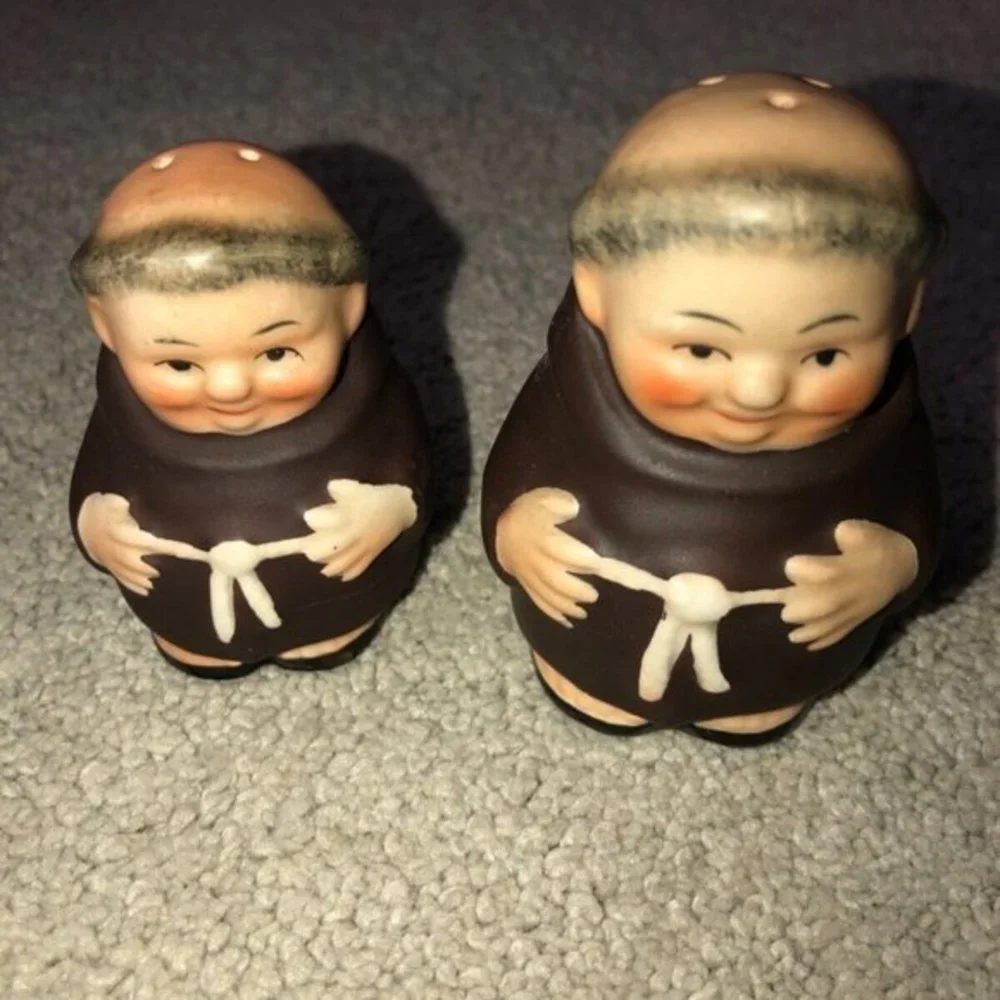 Vintage Goebel‎ Hummel Germany Friar Tuck Monk Salt Pepper Shakers Set ( 2)